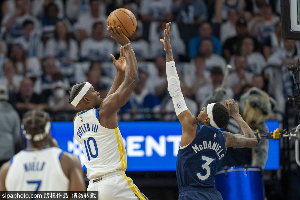 皇冠信用APP下载_勇士出局！科尔怒批波德泽姆斯基皇冠信用APP下载，库里回归成泡影