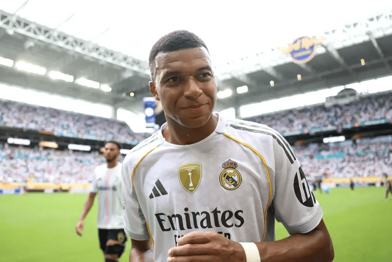 白兰恩vs桑德菲杰_世俱杯-阿诺德皇马生涯首助 姆巴佩赛事首秀皇马1-0尤文