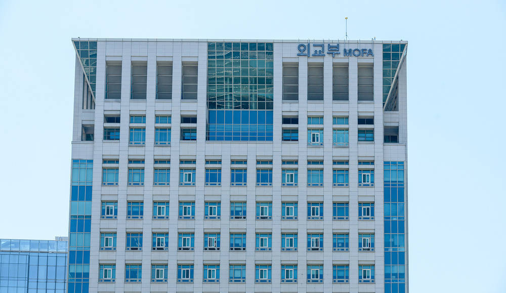 弗鲁米嫩塞vs切尔西_特朗普索要100亿美元驻韩军费 韩方：将遵守现有协定