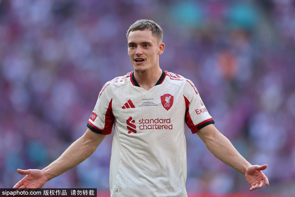 皇冠信用网最新地址_观战台：利物浦打响英超揭幕战 曼联枪手锋线天团火拼