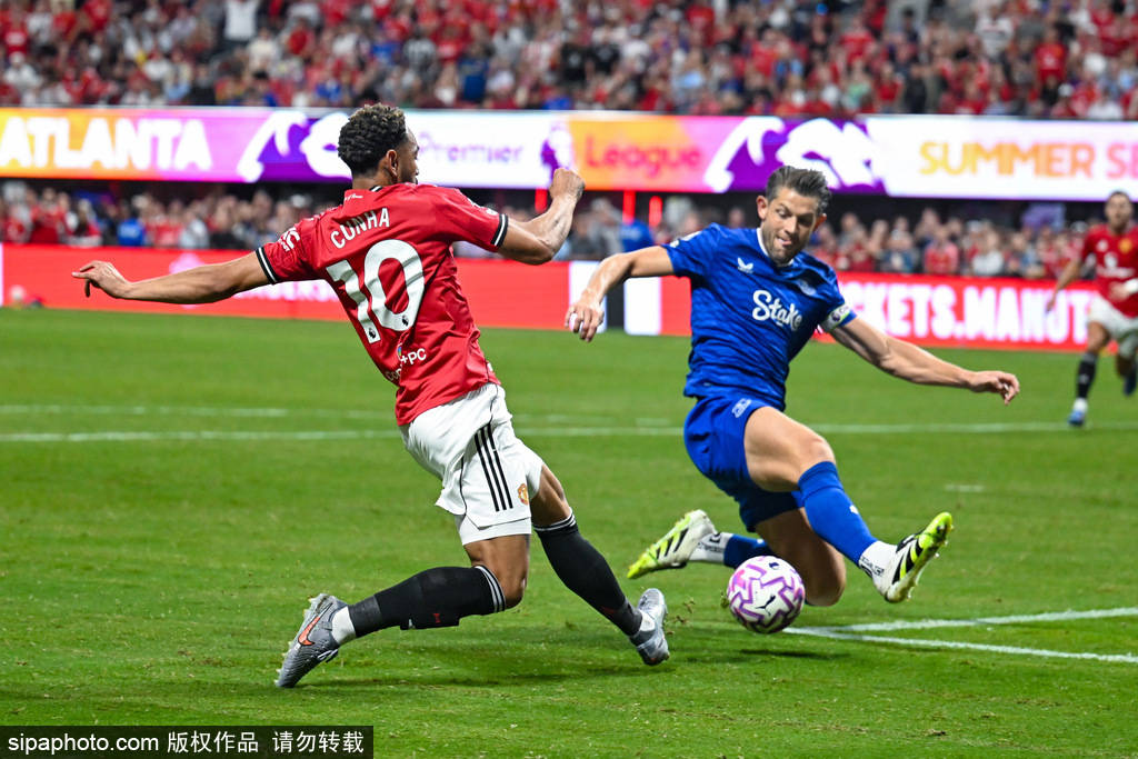 阿森纳足球_曼联虽败犹荣：库尼亚与姆贝莫点燃复兴希望