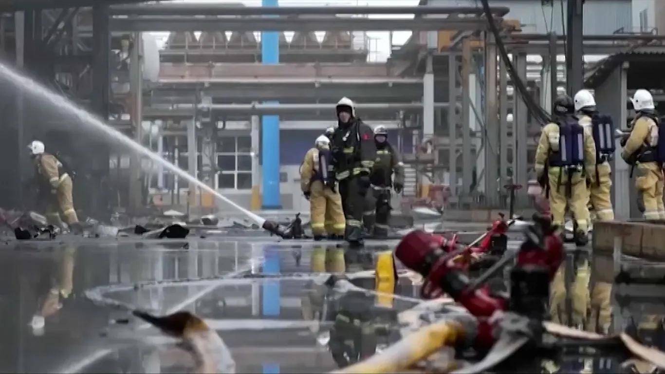 斯达vs奥勒松
_普京耐心被消耗殆尽斯达vs奥勒松
,连炸72小时抹平油厂,阿塞拜疆还敢接招吗?