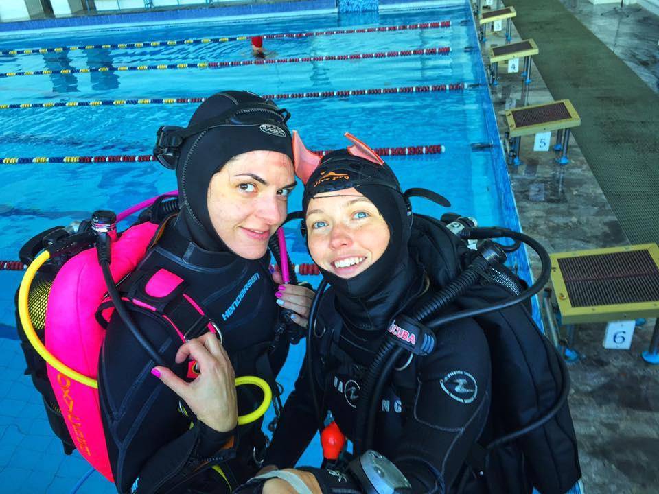 电竞足球-FIFA 亚得里亚联赛(2× 5分钟)_乌克兰女蛙人深潜80米电竞足球-FIFA 亚得里亚联赛(2× 5分钟),在北约家门口,炸了北溪管道,遭德国通缉