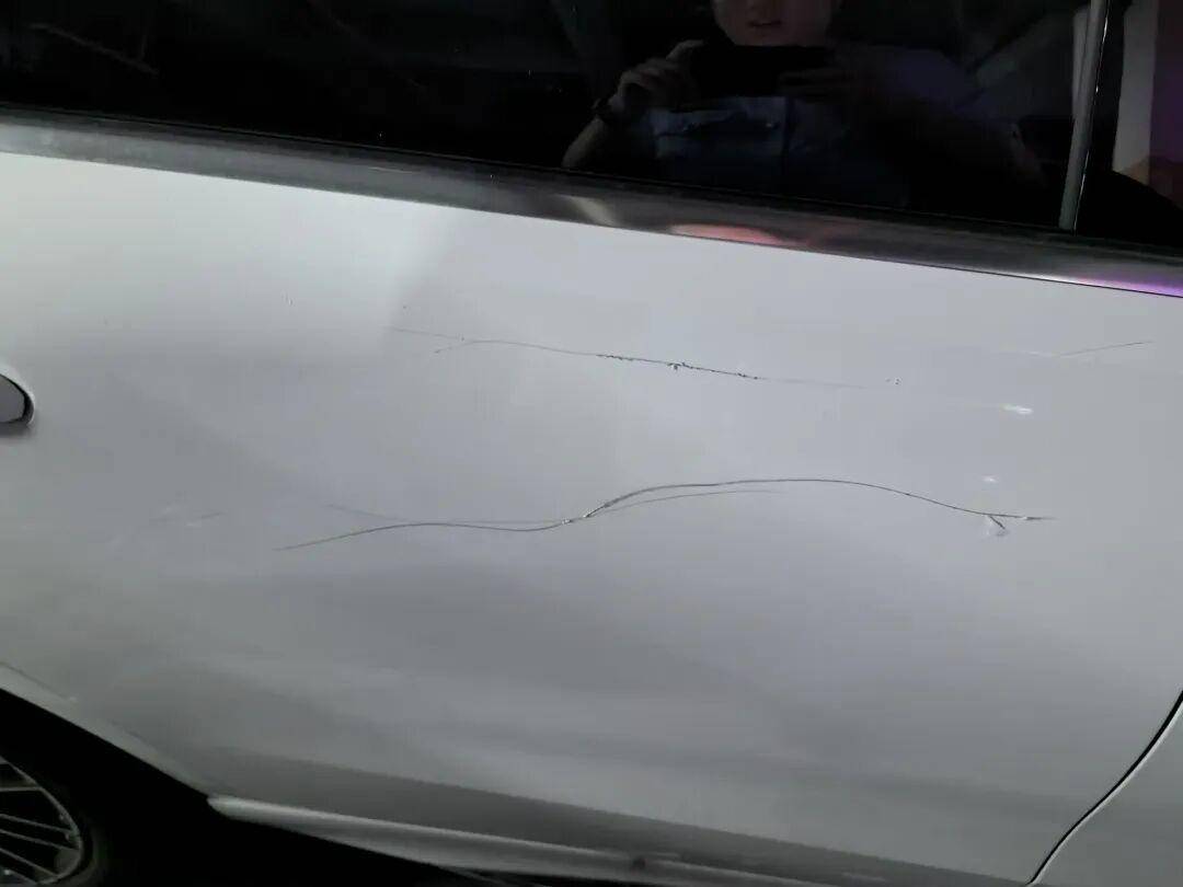 德国vs 北爱尔兰_女子用铁片将邻居奔驰车划开数个口子德国vs 北爱尔兰，被采取刑事强制措施 双方曾因车门磕碰发生口角