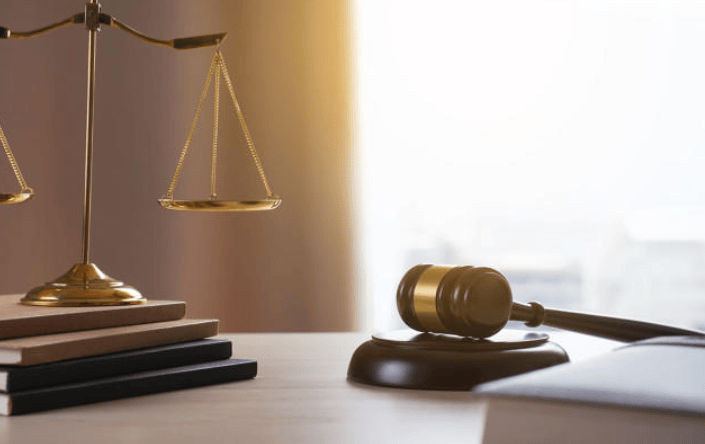 介绍个信用网址多少
_老人骑车被小区内踢出的足球撞倒后死亡介绍个信用网址多少
,家属起诉踢球人、借车人及物业索赔72万元