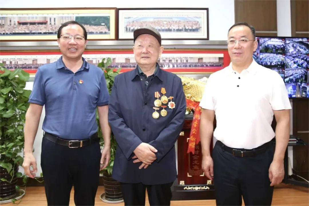 皇冠足球平台代理申请_一代传奇苏商谢幕：镇江放牛娃做出370亿元市值公司；儿子早已接班皇冠足球平台代理申请，闯入特斯拉核心供应链