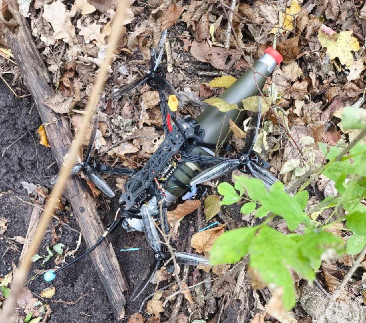 皇冠信用网代理平台_俄军敢死队向红军城突击皇冠信用网代理平台，乌军32旅谎报军情，温压弹收割平原溃兵