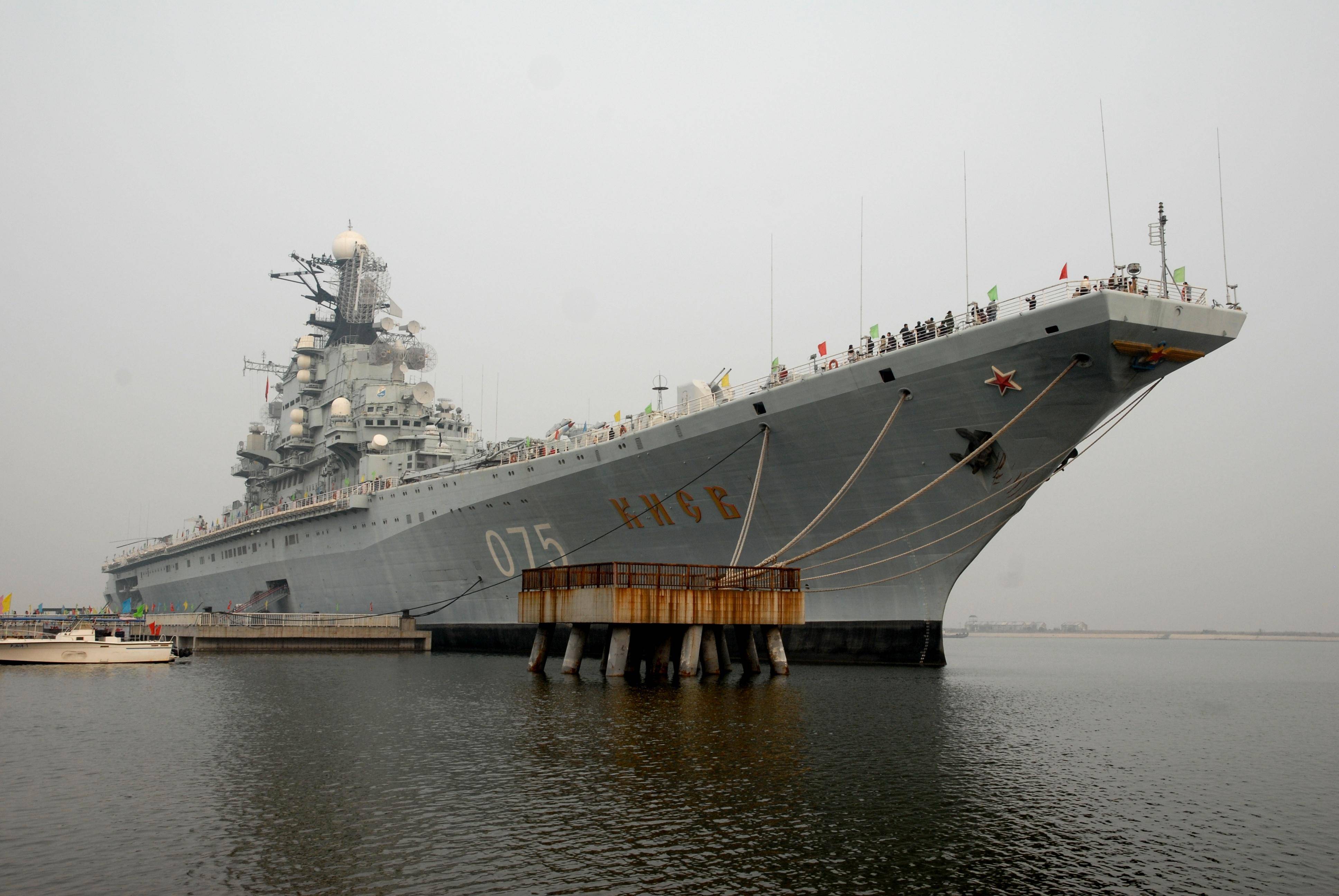 皇冠登3管理出租_美媒：世界都被骗了皇冠登3管理出租，中国偷偷打造10艘航母，8艘做好了战斗准备