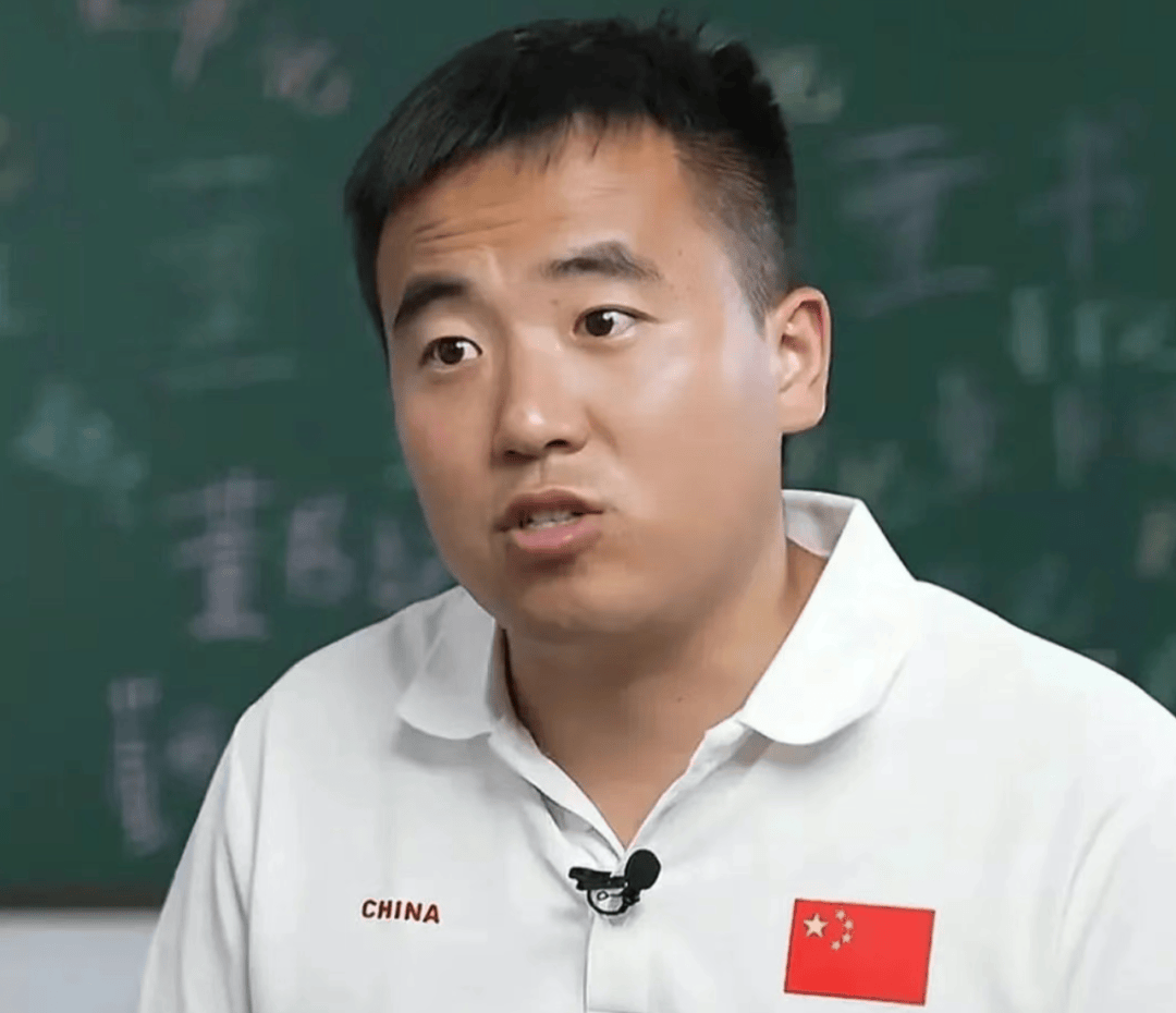 皇冠信用网最新地址_“蹭饭书记”卸任皇冠信用网最新地址,村民都哭了……