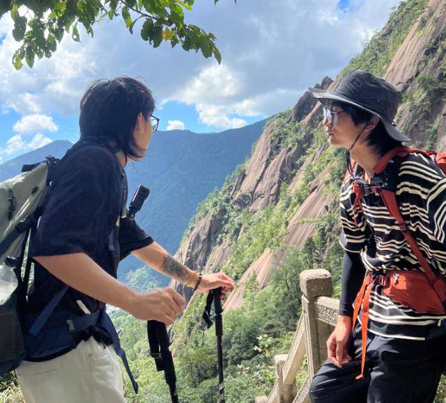 皇冠hga010怎么开户_两个00后刮腻子一年营收100多万元皇冠hga010怎么开户!梦想是画遍全球