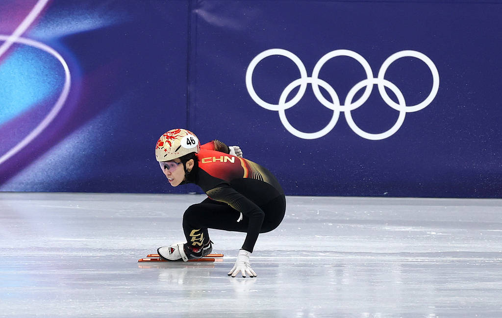 皇冠信用网如何注册_短道速滑女子500米1/4决赛 范可新晋级2将犯规被淘汰