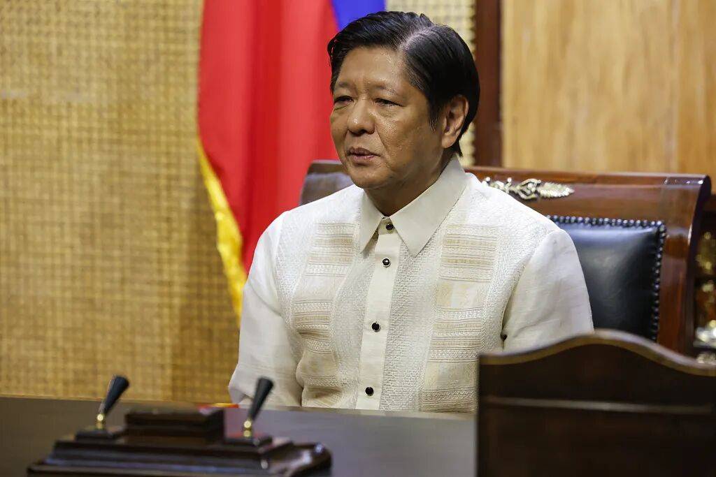 世界杯皇冠平台_菲律宾总统:欢迎中国的决定