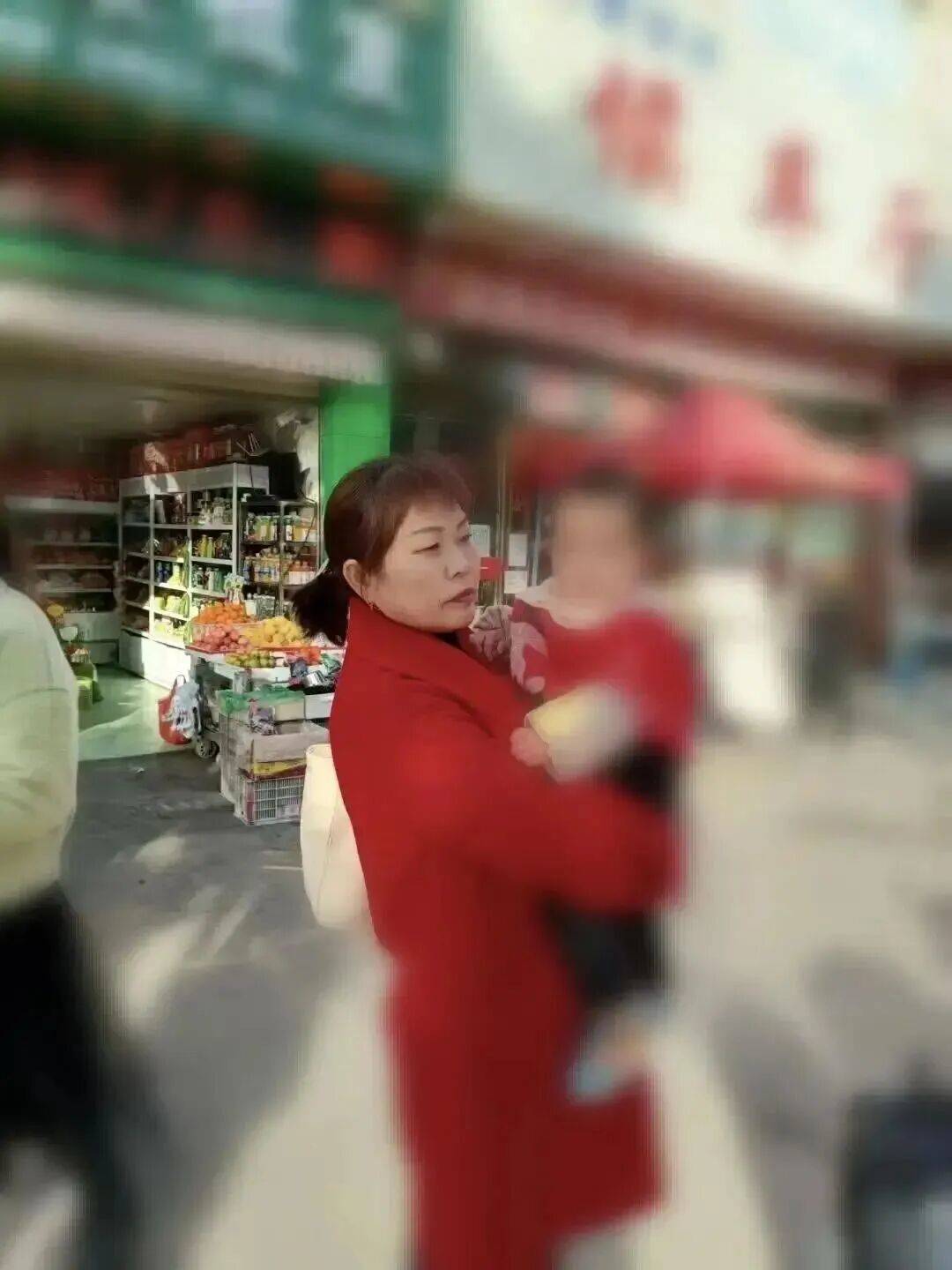 怎么开皇冠信用平台_雇主失联入狱怎么开皇冠信用平台,月嫂无偿带娃5年!警方:孩子非雇主亲生,生母也在服刑