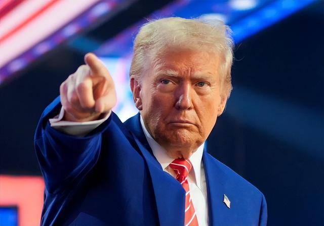 皇冠ag mos077
_登上访华专机前皇冠ag mos077
,默茨请教“中国通”,德国想走出困境必须向东看