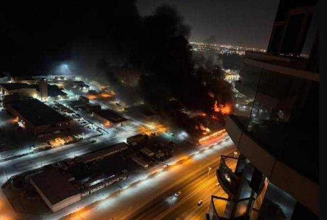 网上买球怎么买
_特朗普天塌了网上买球怎么买
,伊朗导弹直接炸毁了3艘油轮,还轰塌美国大使馆